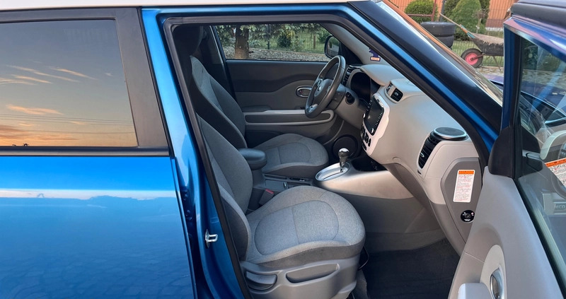 Kia Soul cena 31900 przebieg: 125000, rok produkcji 2015 z Prochowice małe 781